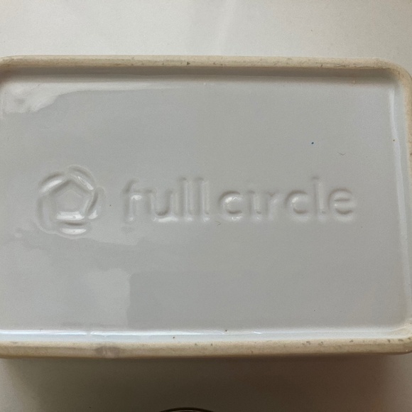 Full Circle Bubble Up Ceramic Soap Dish - Picture 3 of 7